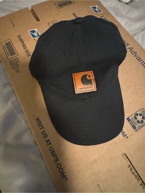 Carhartt Black Cap with Leather Logo Patch